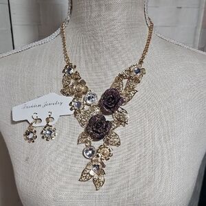 Fashion Jewelry Gold and Purple Rose Necklace Set